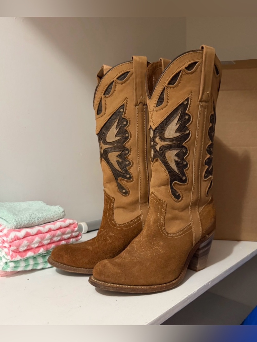 Vintage 70s/80s Miss Capezio Butterfly Inlay Boots - Size 8M